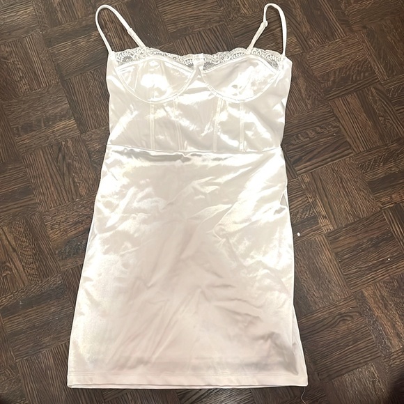 White silk corset mini dress🤍 - Picture 1 of 2